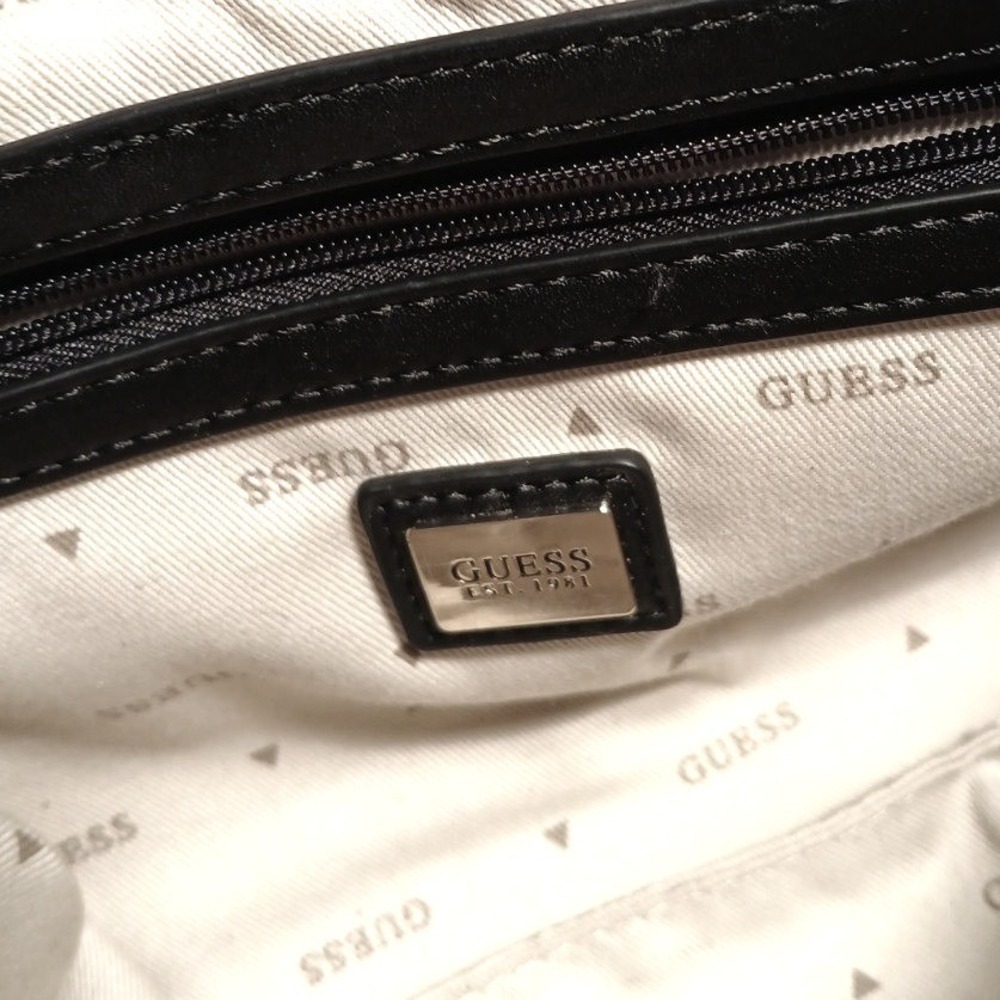 GUESS Small Shoulder Bag Black/White Geometric Gold Chain Strap - Picture 4 of 8